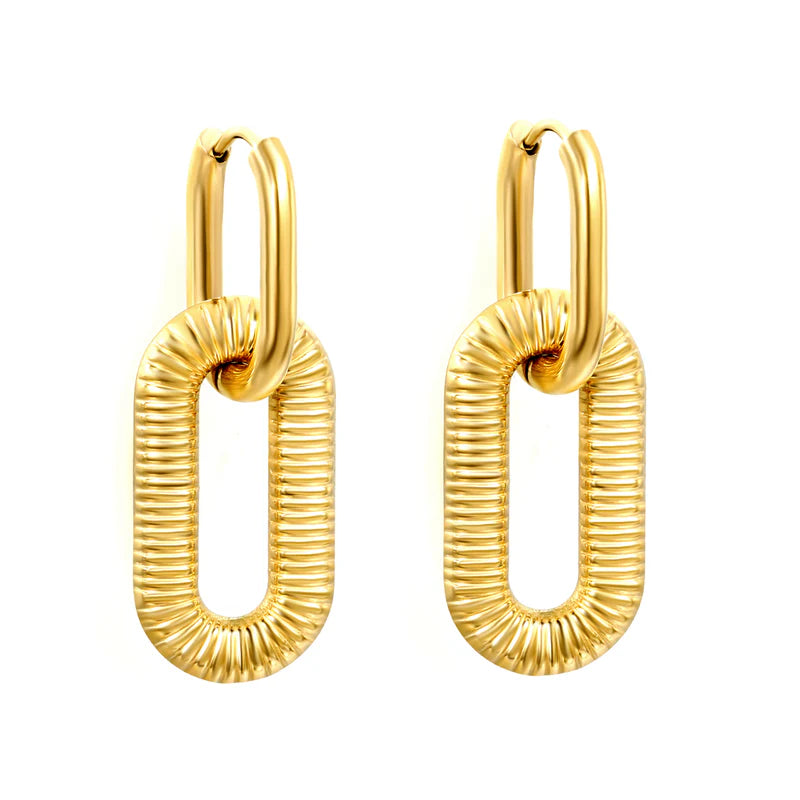 oval earrings with horizontal stripes Gold color