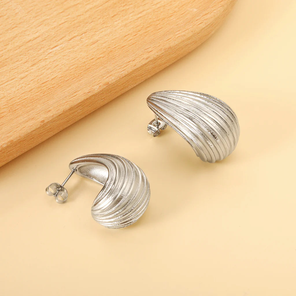 Vertical Drop Oval Earrings