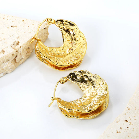 cast maple leaf earrings gold color